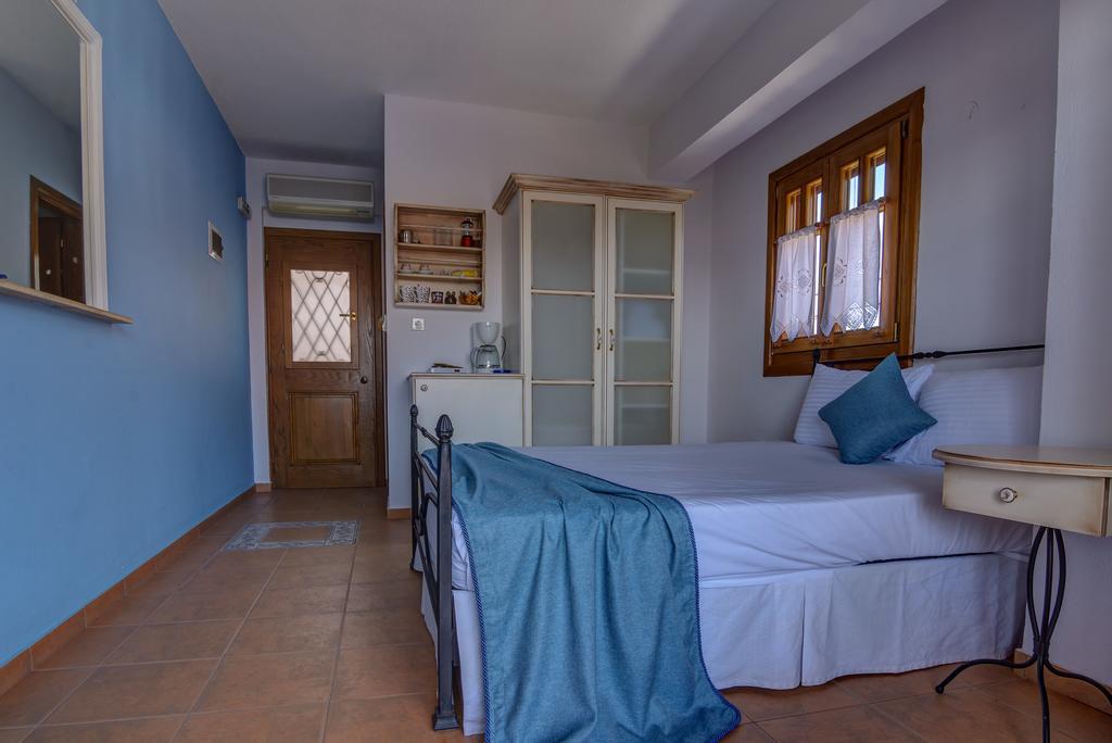 Niriides Hotel Đảo Amolianí Ngoại thất bức ảnh