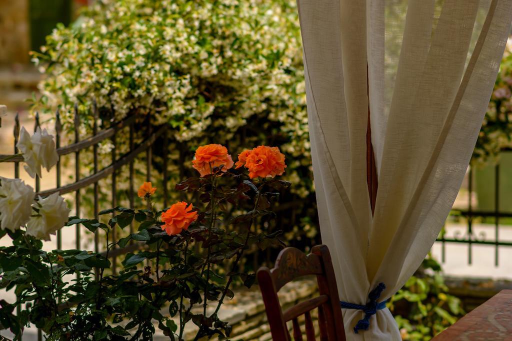 Niriides Hotel Đảo Amolianí Ngoại thất bức ảnh