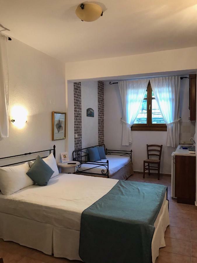 Niriides Hotel Đảo Amolianí Ngoại thất bức ảnh